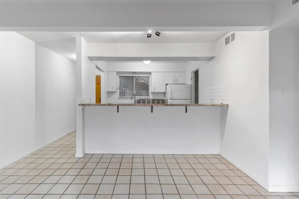 2208 Enfield Road #105 Austin, TX 78703
