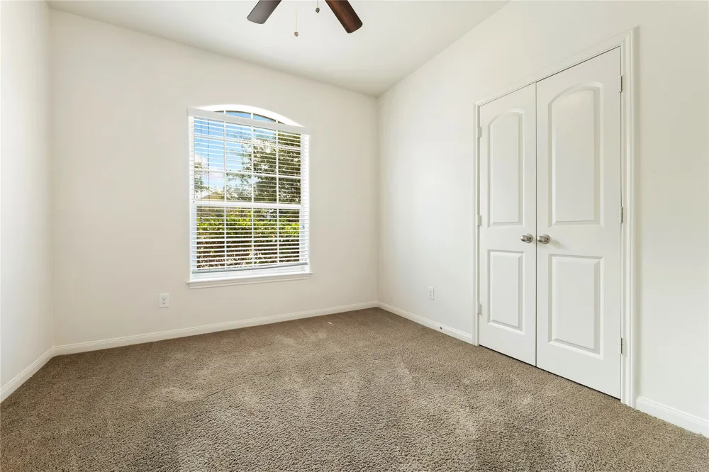 19516 Per Lange Pass Manor, TX 78653