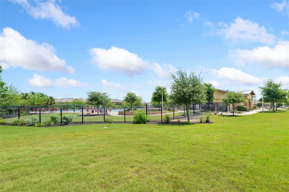 19516 Per Lange Pass Manor, TX 78653