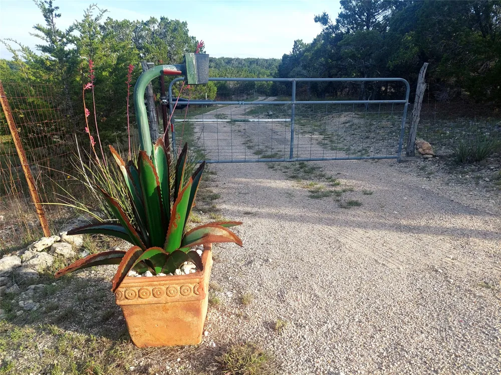 4553 McCall Creek Road Blanco, TX 78606