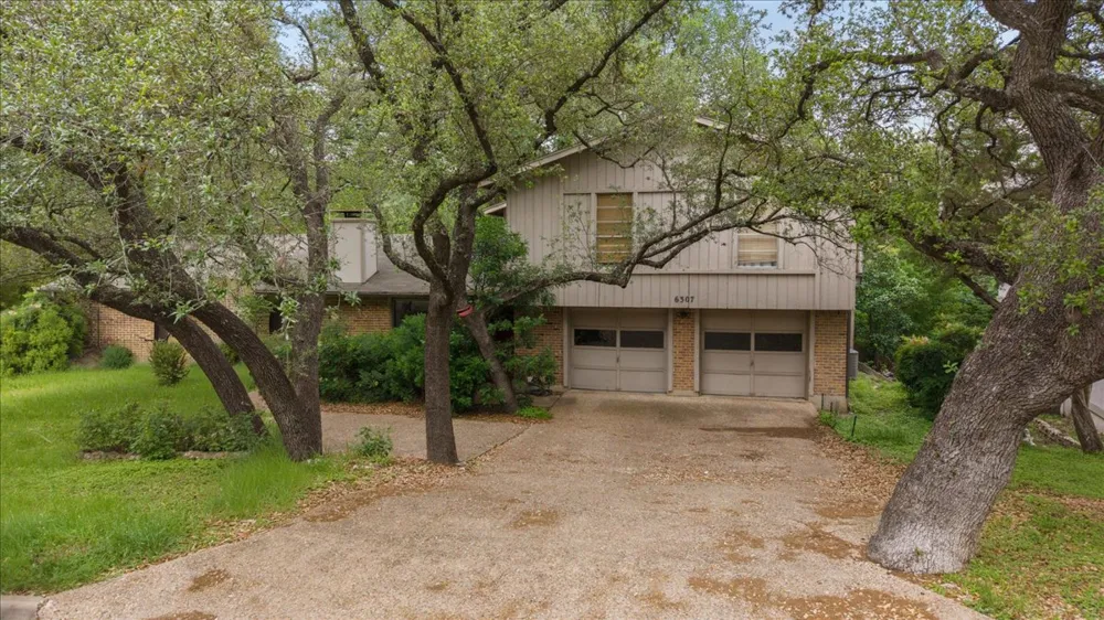 6307 Shadow Valley Drive