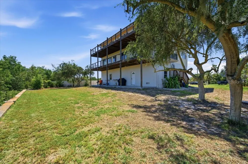 1130 S FLORIDA AVENUE Tarpon Springs, FL 34689