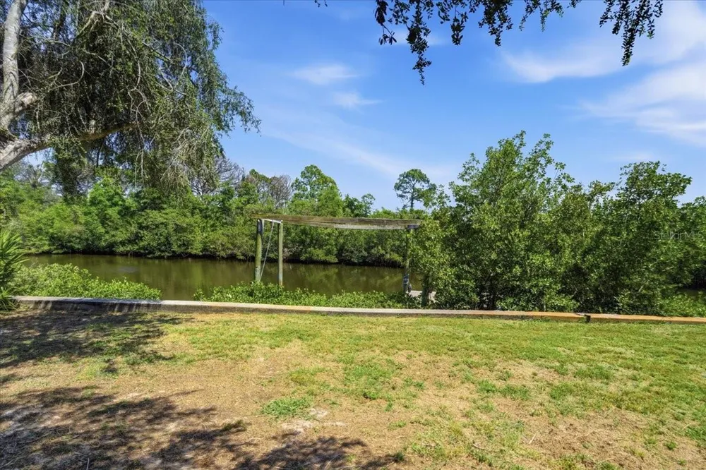 1130 S FLORIDA AVENUE Tarpon Springs, FL 34689