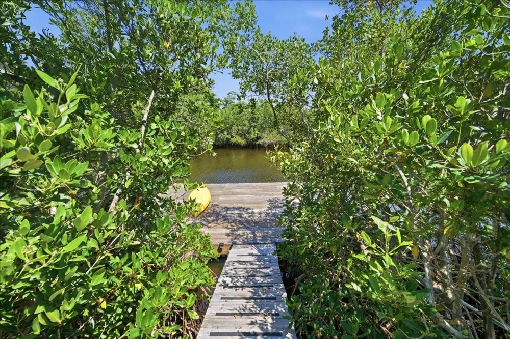 1130 S FLORIDA AVENUE Tarpon Springs, FL 34689