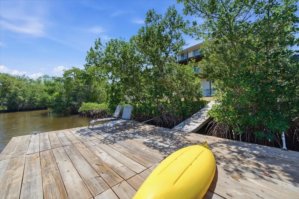 1130 S FLORIDA AVENUE Tarpon Springs, FL 34689