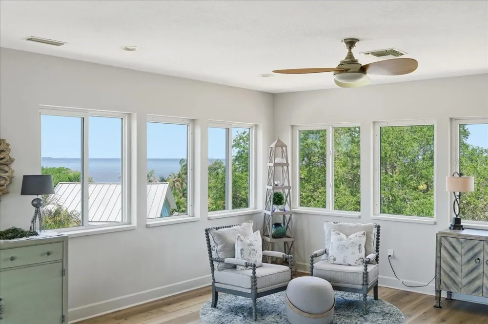 1130 S FLORIDA AVENUE Tarpon Springs, FL 34689