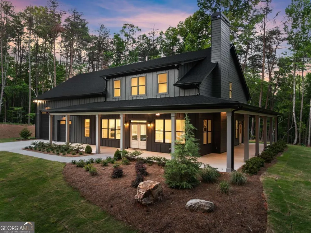 124 Fox Valley Road