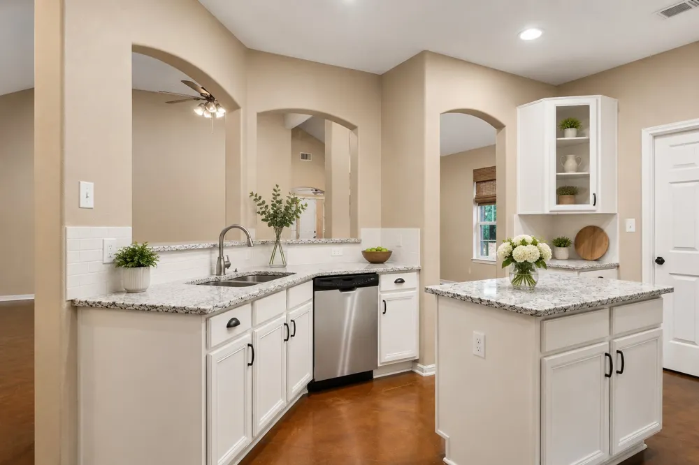 207 Cove Creek Drive Spicewood, TX 78669