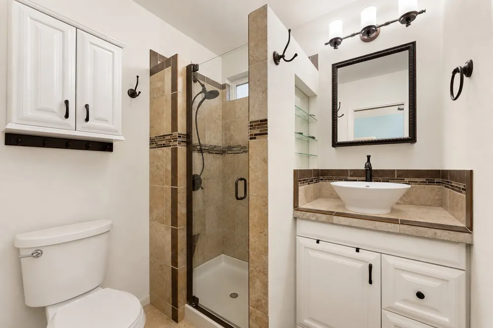 207 Cove Creek Drive Spicewood, TX 78669