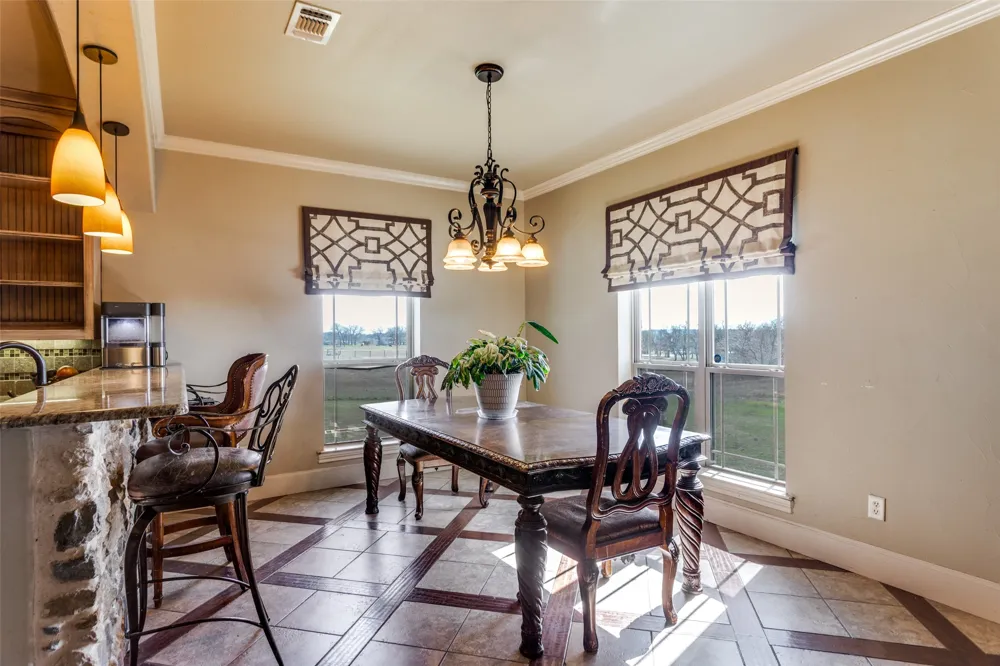1233 County Road 3550 Paradise, TX 76073