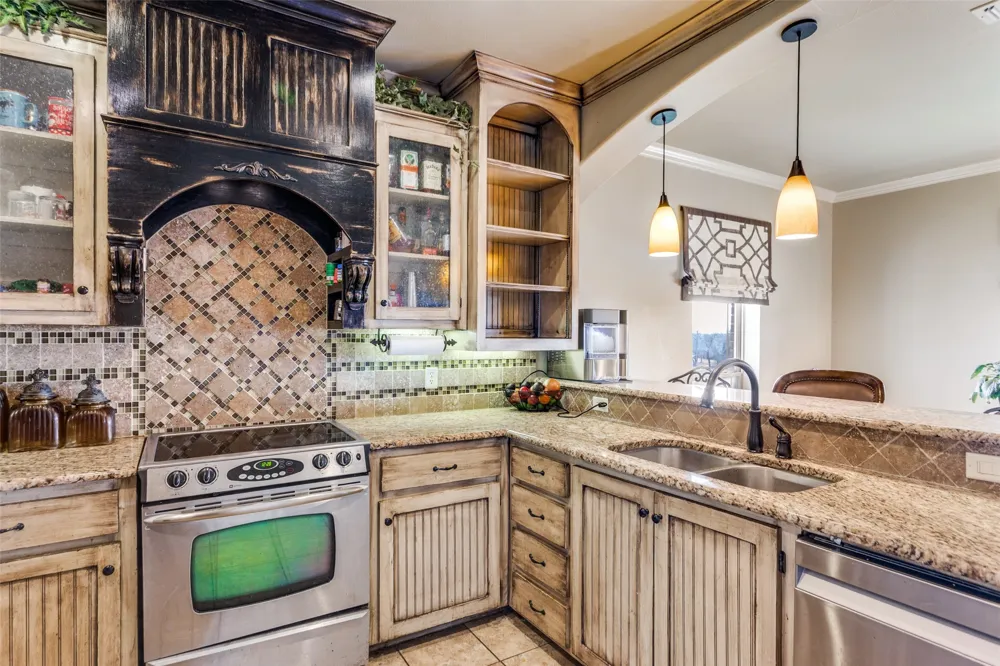 1233 County Road 3550 Paradise, TX 76073