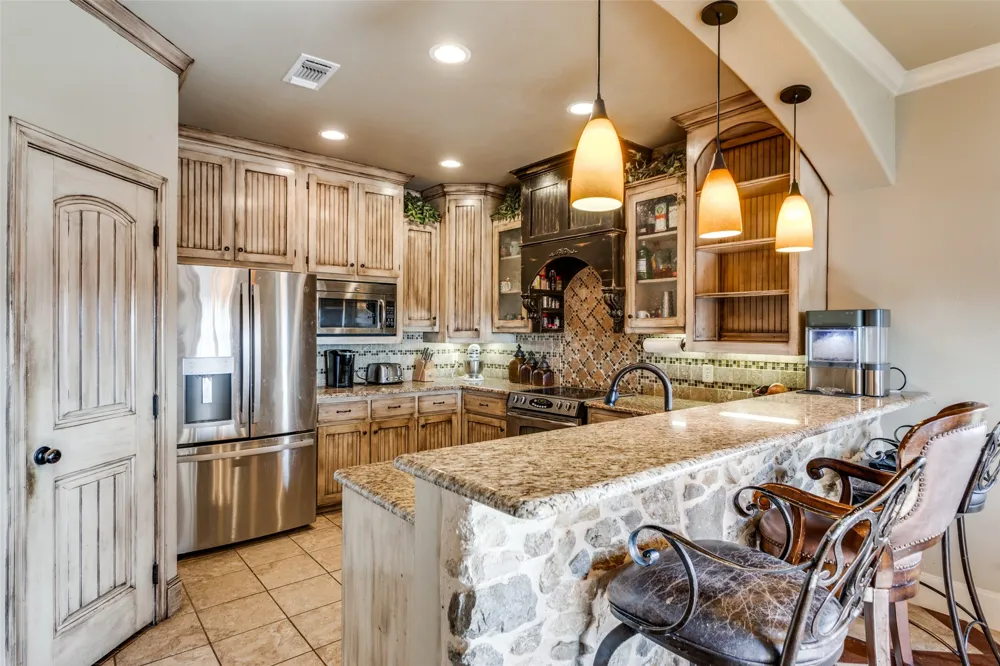 1233 County Road 3550 Paradise, TX 76073