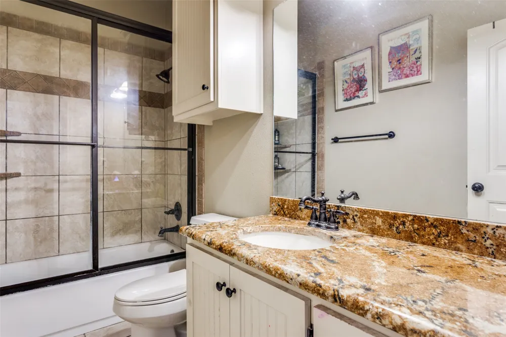 1233 County Road 3550 Paradise, TX 76073