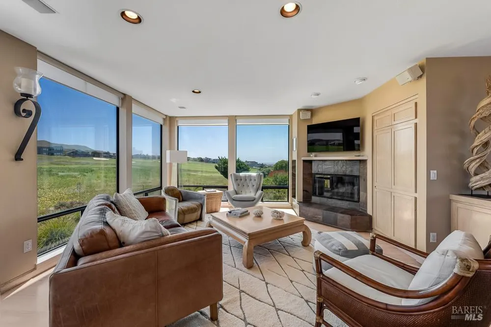 114 Condor Court Bodega Bay, CA 94923