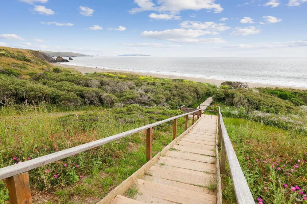 114 Condor Court Bodega Bay, CA 94923