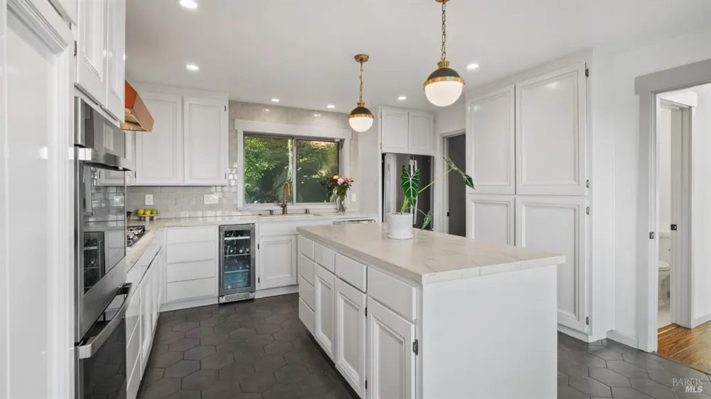 23 Venado Drive Tiburon, CA 94920