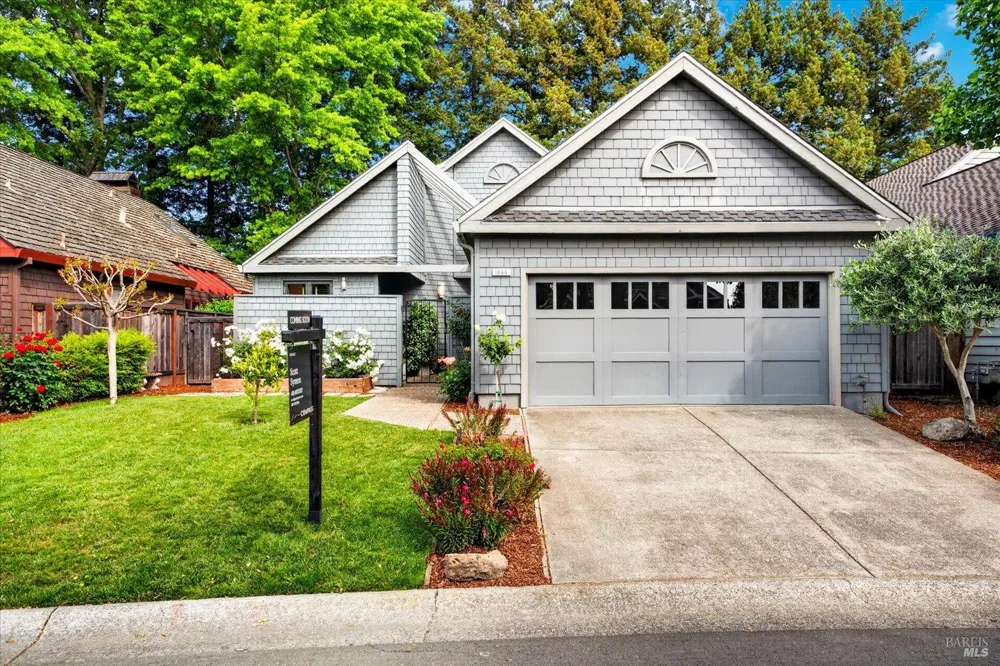 1866 Oak Circle Yountville, CA 94599