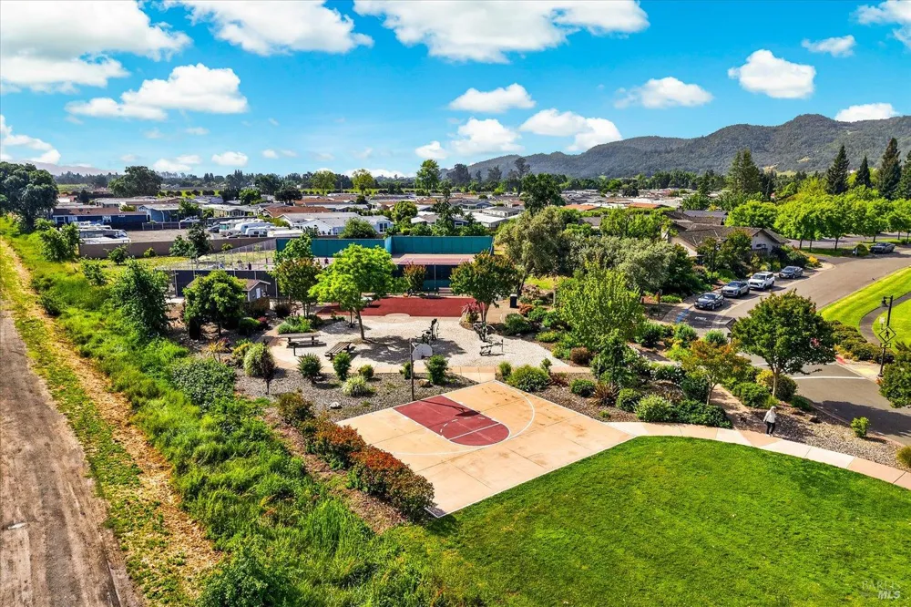 1866 Oak Circle Yountville, CA 94599