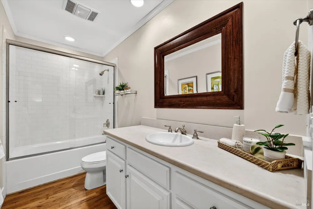 1866 Oak Circle Yountville, CA 94599