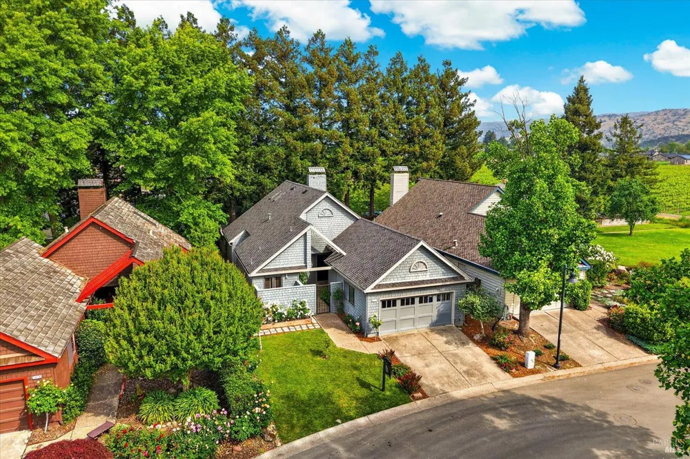 1866 Oak Circle Yountville, CA 94599