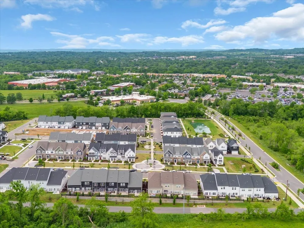 133 Dameron Pvt Dr Hendersonville, TN 37075