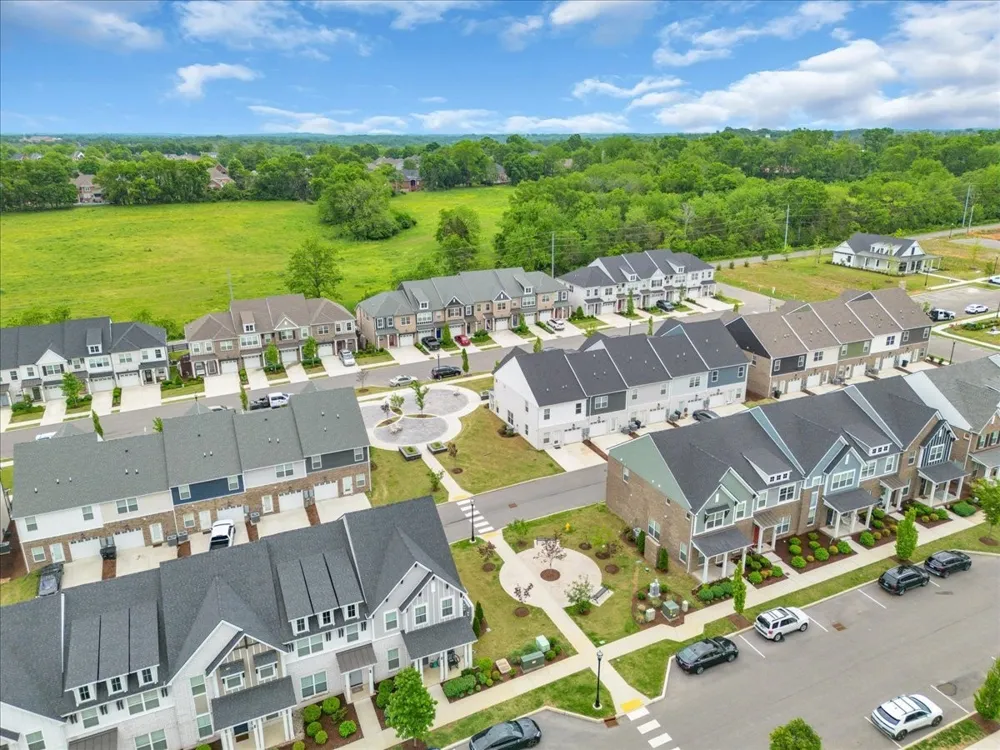 133 Dameron Pvt Dr Hendersonville, TN 37075
