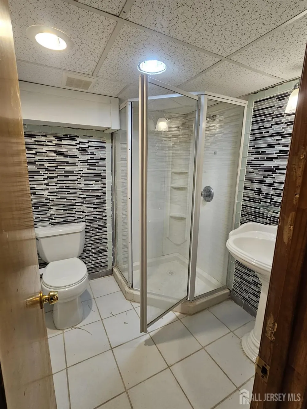 895 Madison Avenue Rahway, NJ 07065