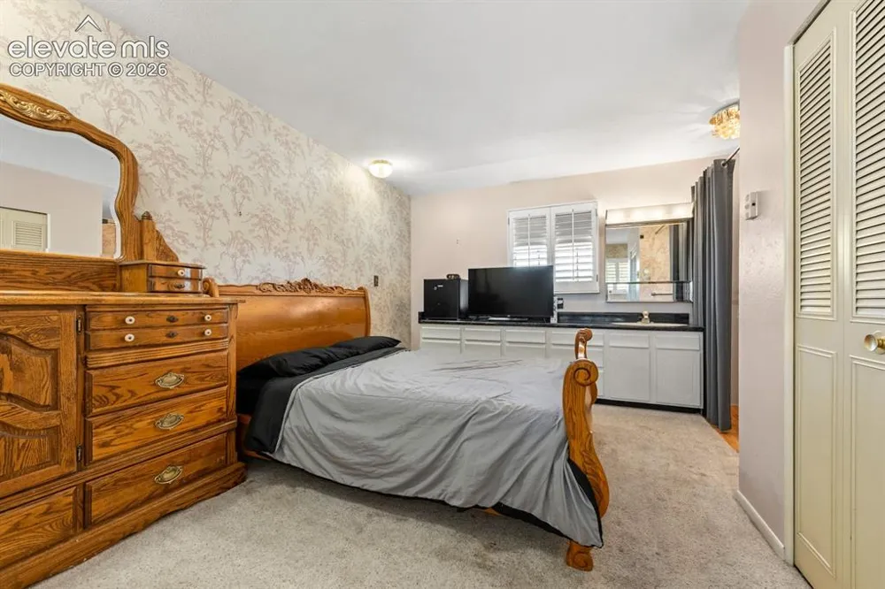 2100 Elmwood Lane Pueblo, CO 81005