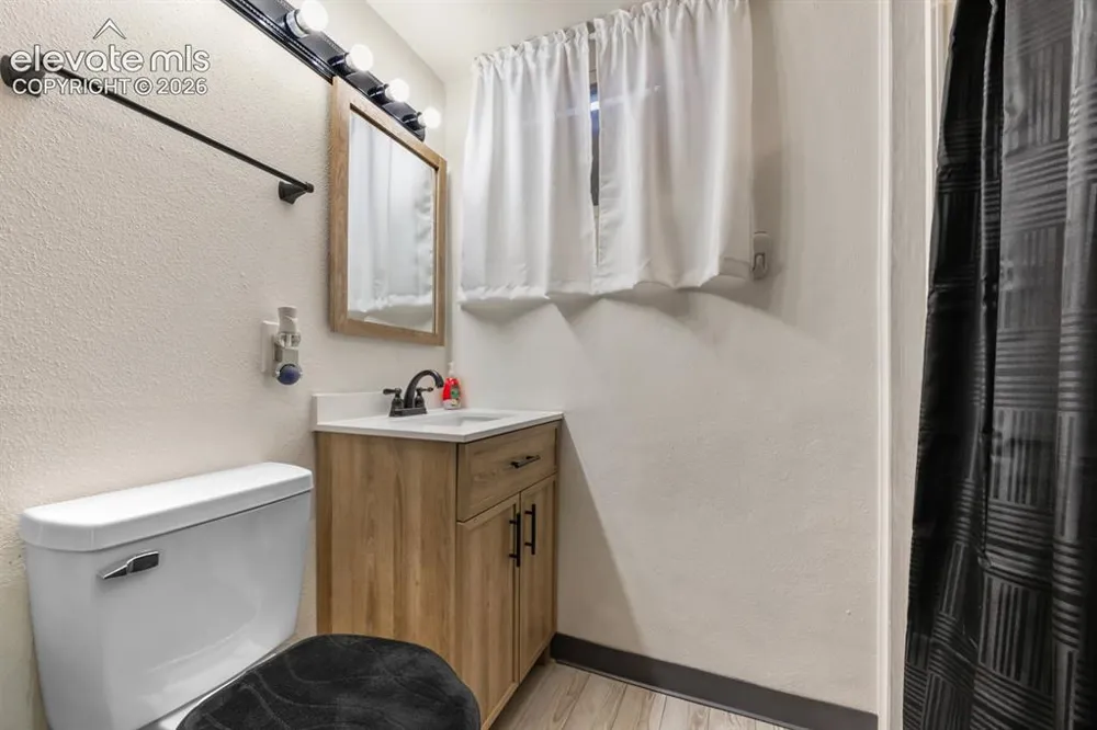 2100 Elmwood Lane Pueblo, CO 81005