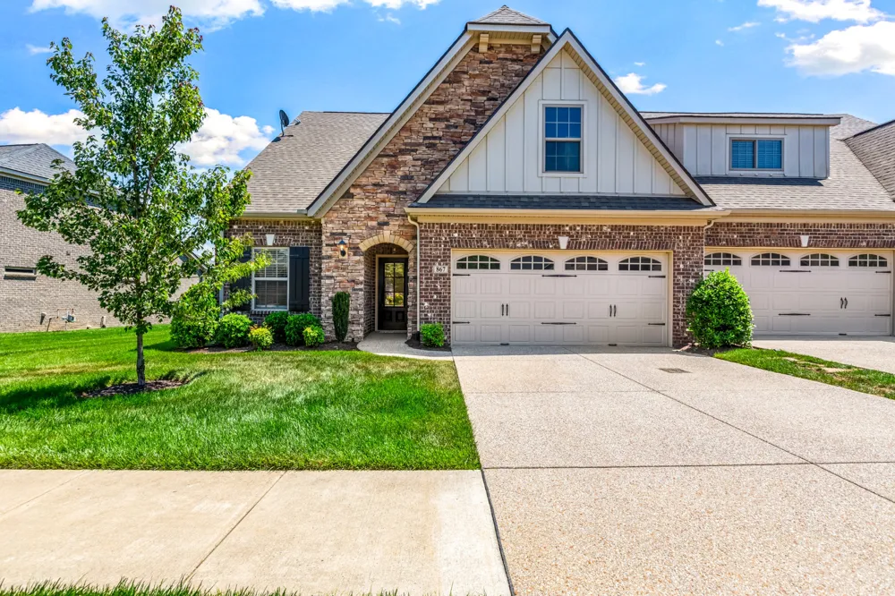 867 Meadowcrest Way Lebanon, TN 37090