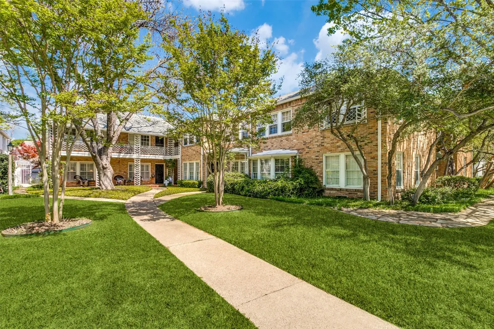 4558 Roland Avenue #B Highland Park, TX 75219