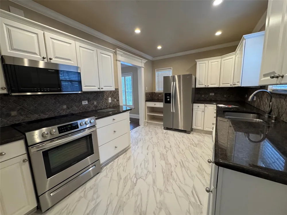 4558 Roland Avenue #B Highland Park, TX 75219
