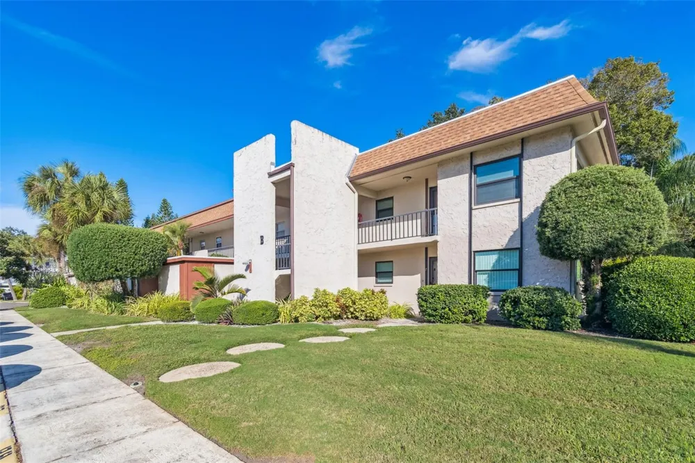 2750 E BAY DRIVE #12B Largo, FL 33771