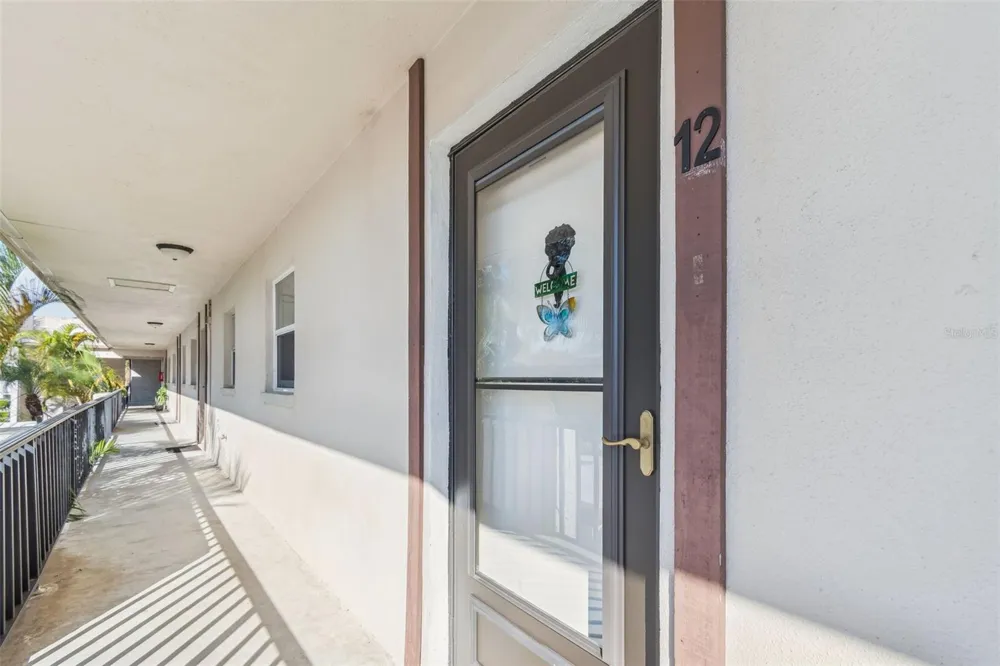 2750 E BAY DRIVE #12B Largo, FL 33771