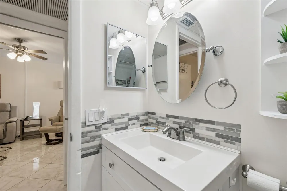 2750 E BAY DRIVE #12B Largo, FL 33771