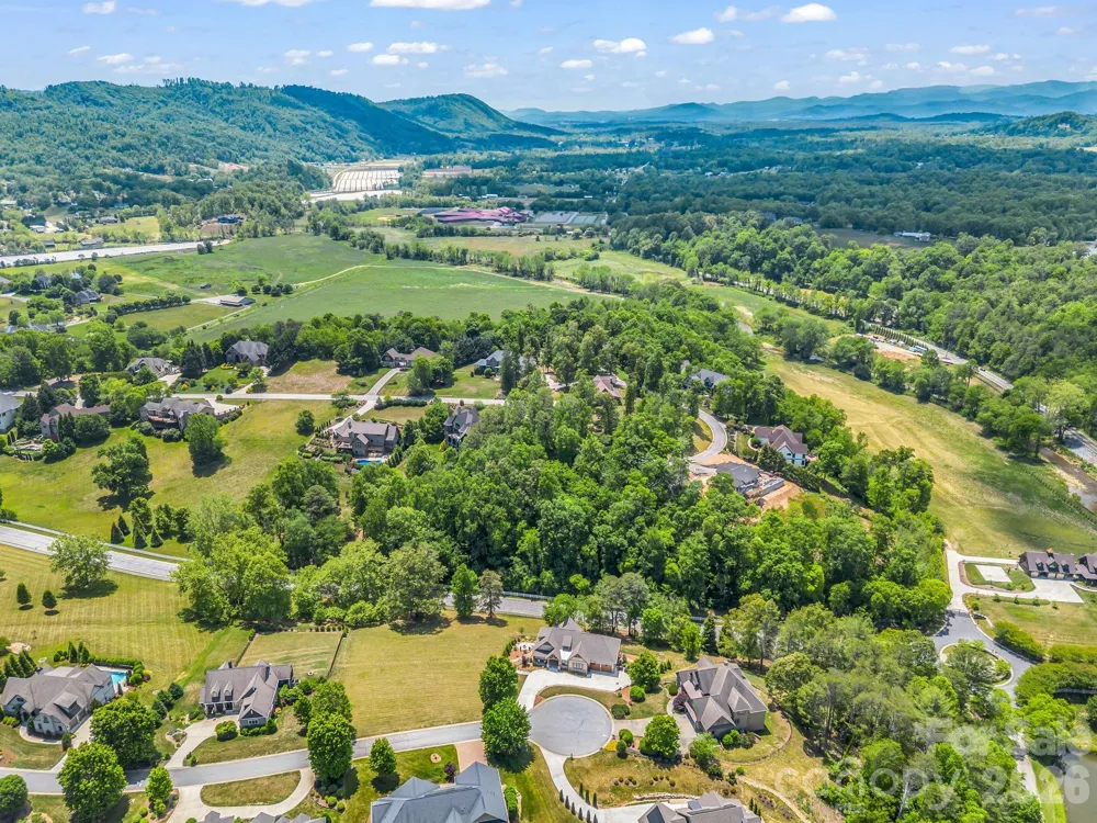 65 Bradford Vistas Vista Fletcher, NC 28732