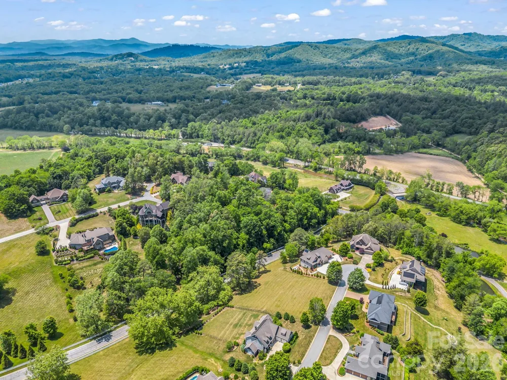65 Bradford Vistas Vista Fletcher, NC 28732