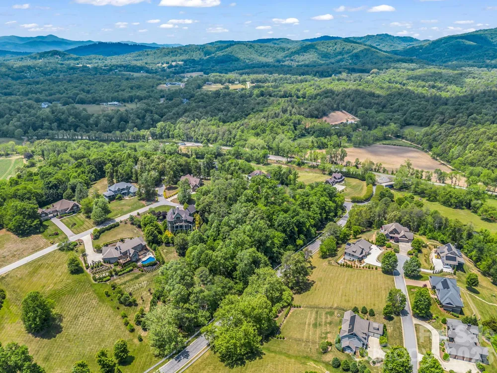 65 Bradford Vistas Vista Fletcher, NC 28732