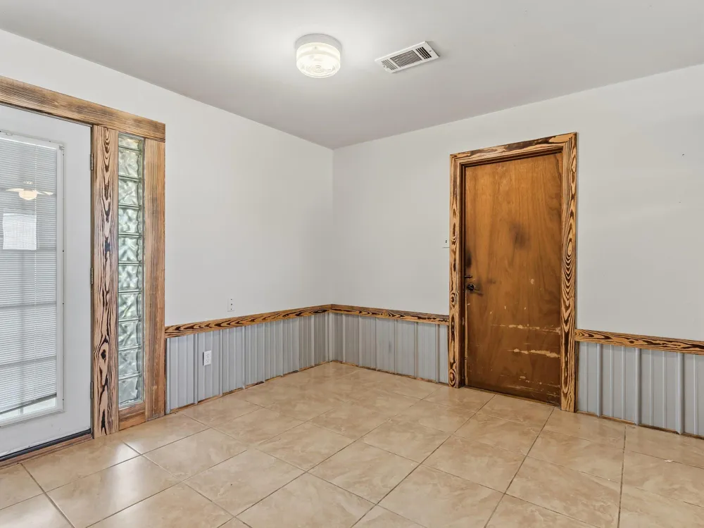 123 Ogden Street Winnie, TX 77665