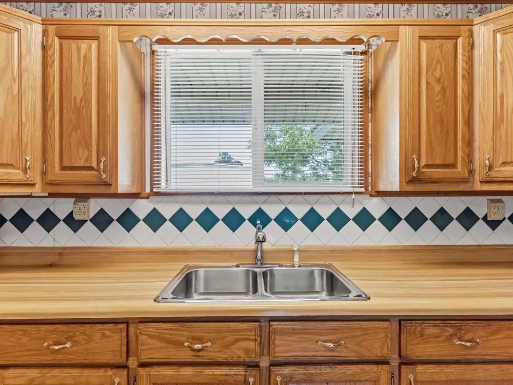 123 Ogden Street Winnie, TX 77665