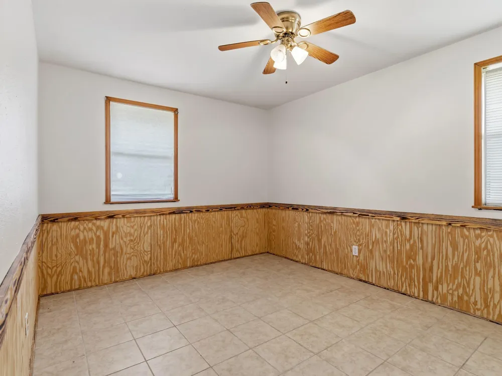 123 Ogden Street Winnie, TX 77665