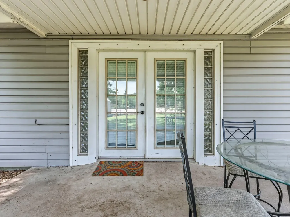 123 Ogden Street Winnie, TX 77665