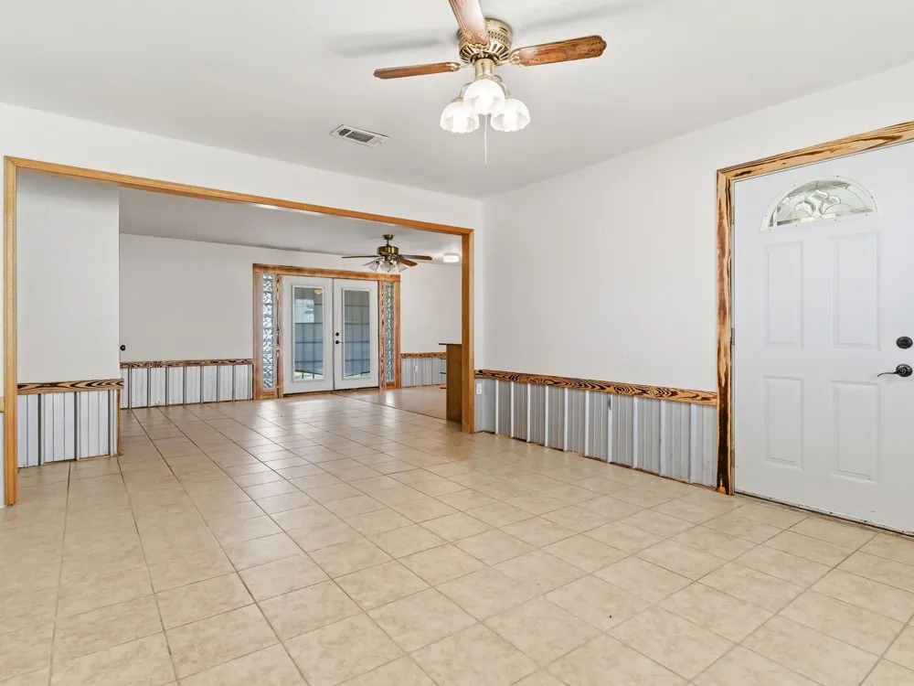 123 Ogden Street Winnie, TX 77665
