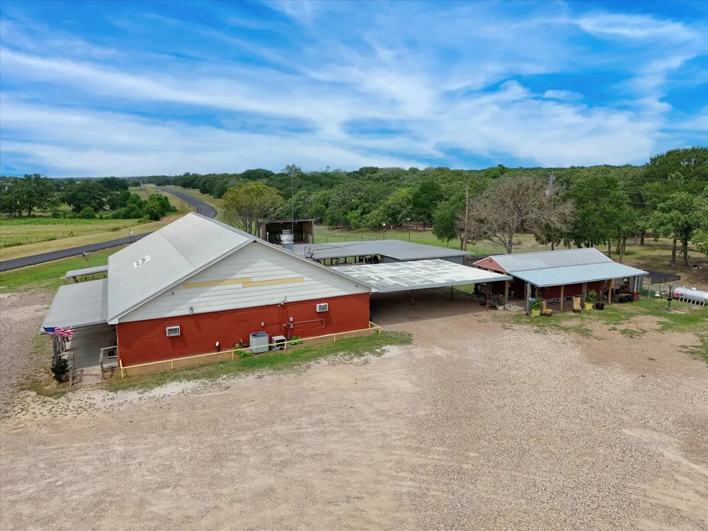 4553 Lake Felton Parkway Hallsburg, TX 76705