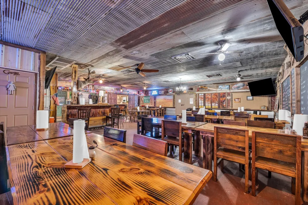4553 Lake Felton Parkway Hallsburg, TX 76705