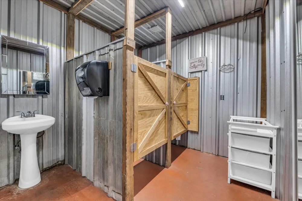 4553 Lake Felton Parkway Hallsburg, TX 76705