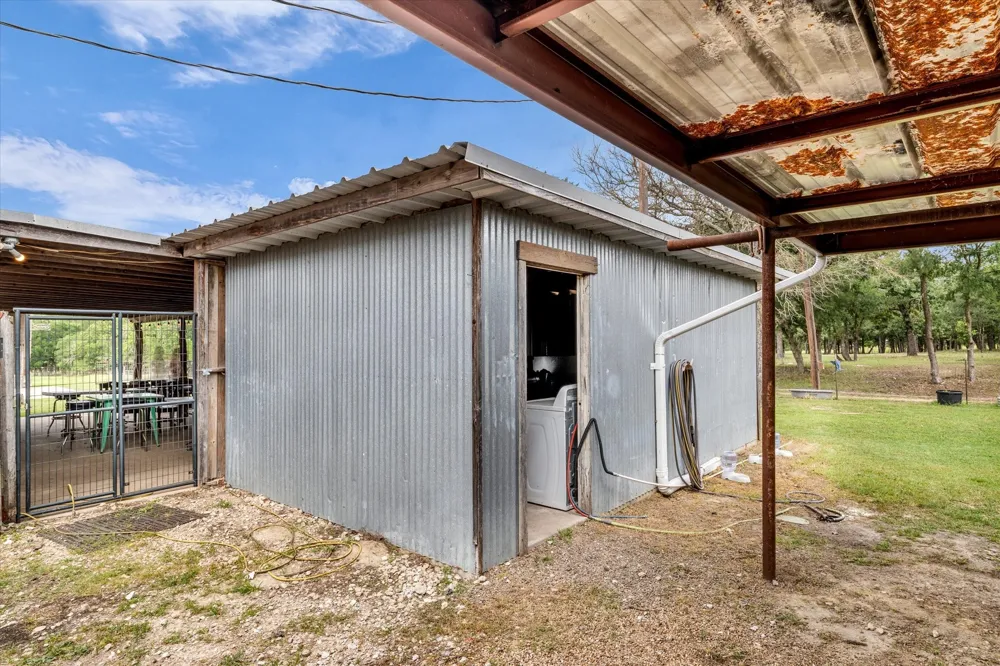 4553 Lake Felton Parkway Hallsburg, TX 76705