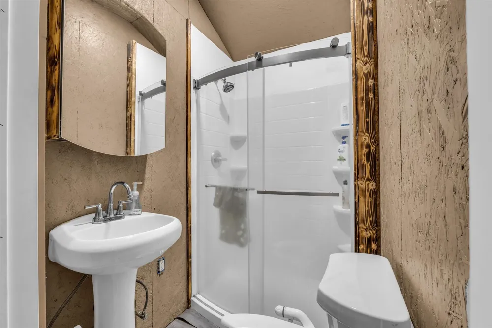 4553 Lake Felton Parkway Hallsburg, TX 76705