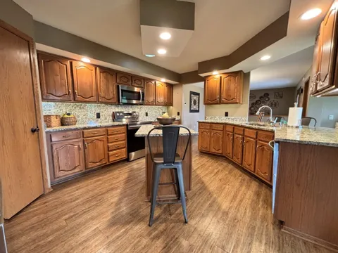 43224 Cedarcrest Trail