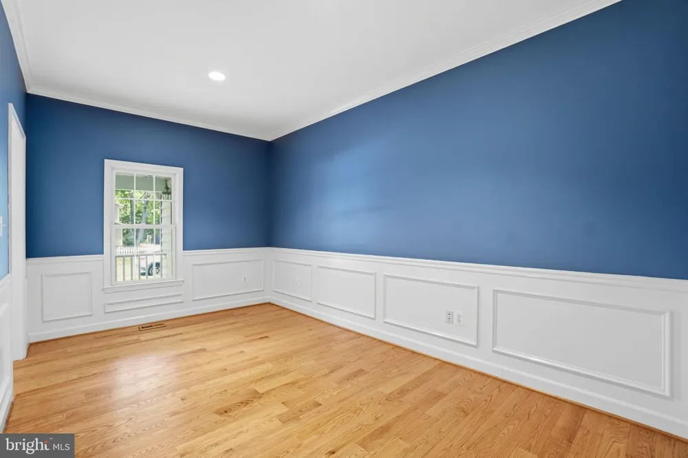 8613 VERNON AVENUE Alexandria, VA 22309